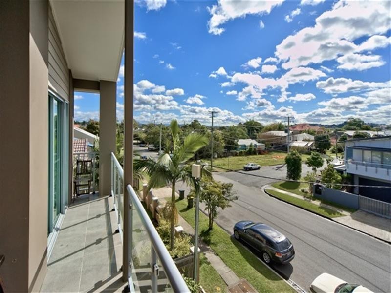 9/18 Barton Road, Hawthorne QLD 4171