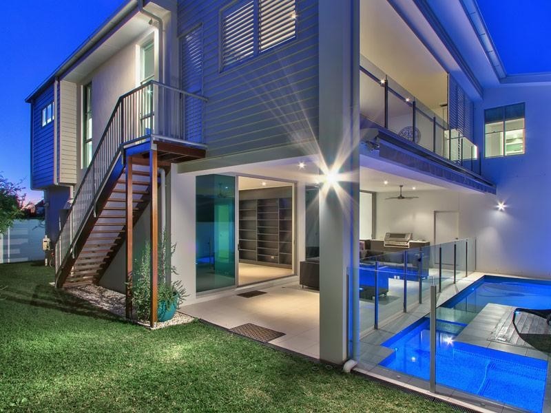 9 Cawmore Road, Hawthorne QLD 4171