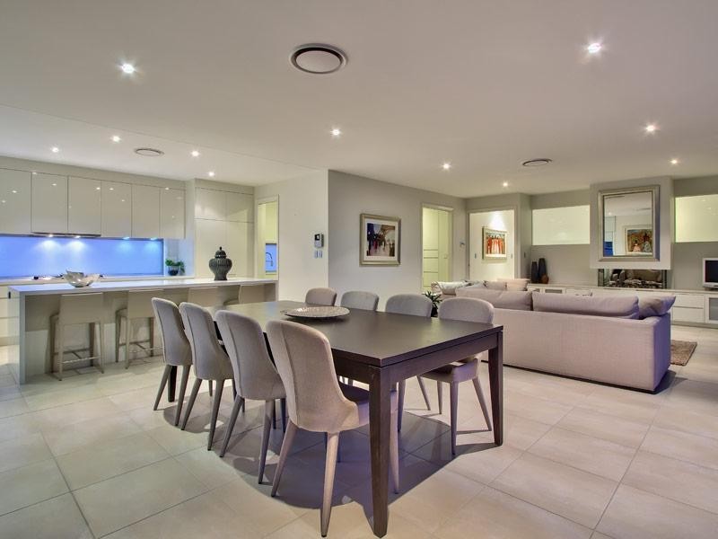 9 Cawmore Road, Hawthorne QLD 4171