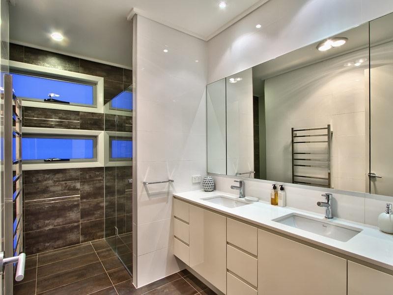 9 Cawmore Road, Hawthorne QLD 4171