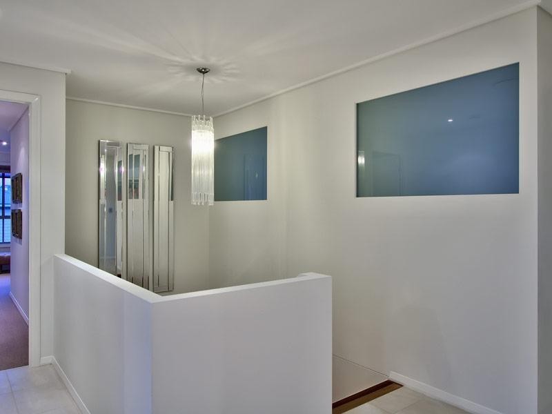 9 Cawmore Road, Hawthorne QLD 4171