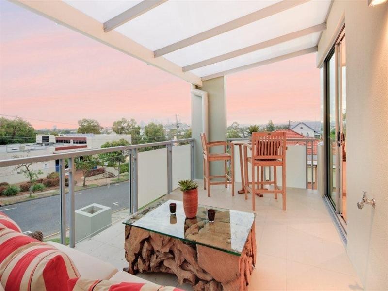 1/232 Oxford Street, Balmoral QLD 4171