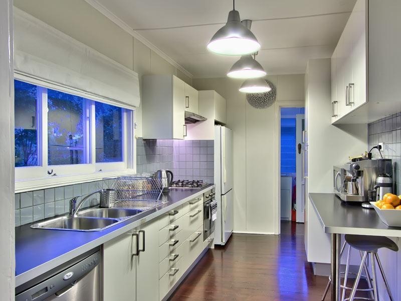 51 Brooks Street, Camp Hill QLD 4152