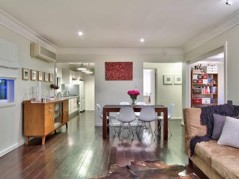 51 Brooks Street, Camp Hill QLD 4152