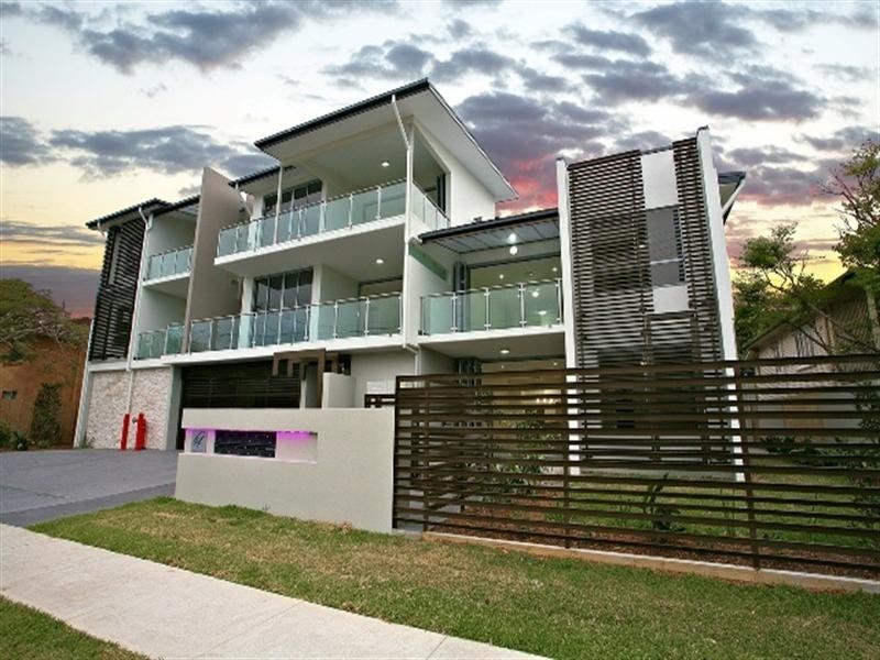 64 Barton Road, Hawthorne QLD 4171