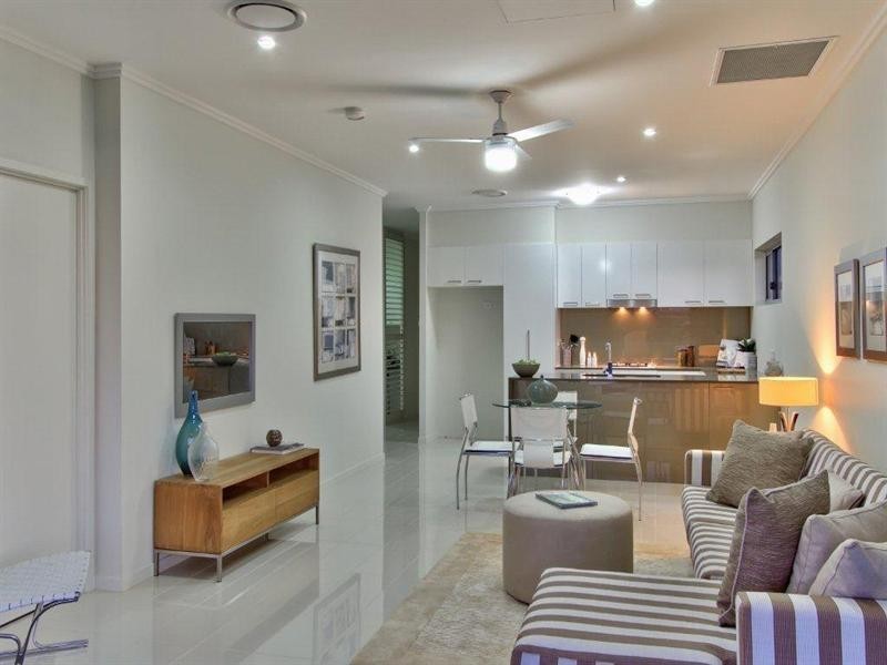 64 Barton Road, Hawthorne QLD 4171