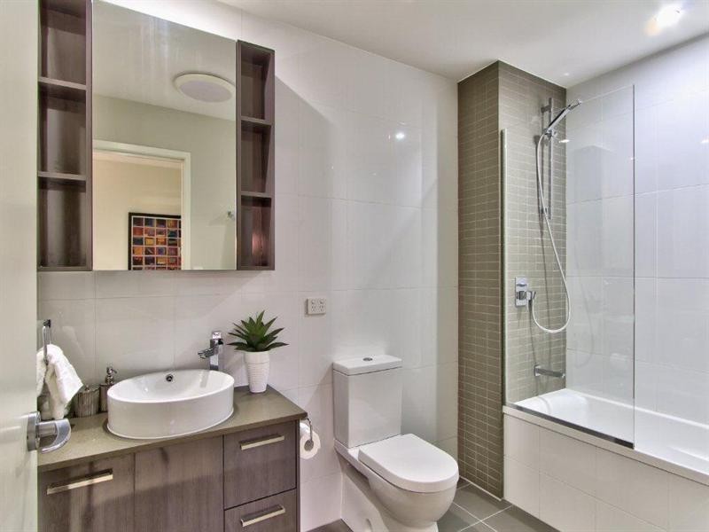 64 Barton Road, Hawthorne QLD 4171