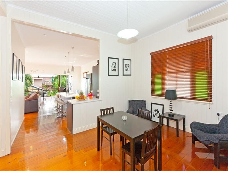 74A Shakespeare Street, Coorparoo QLD 4151