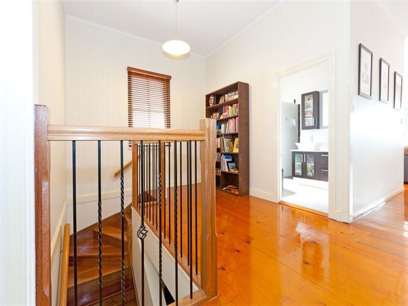 74A Shakespeare Street, Coorparoo QLD 4151