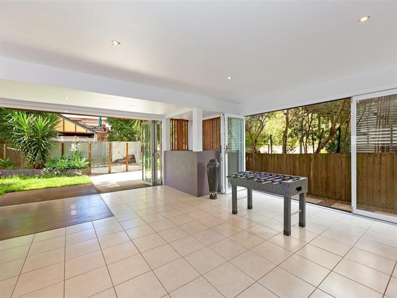 74A Shakespeare Street, Coorparoo QLD 4151