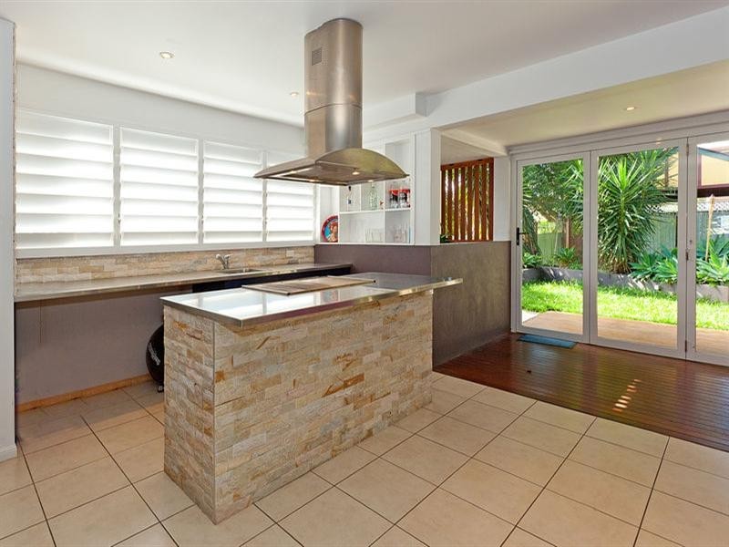 74A Shakespeare Street, Coorparoo QLD 4151