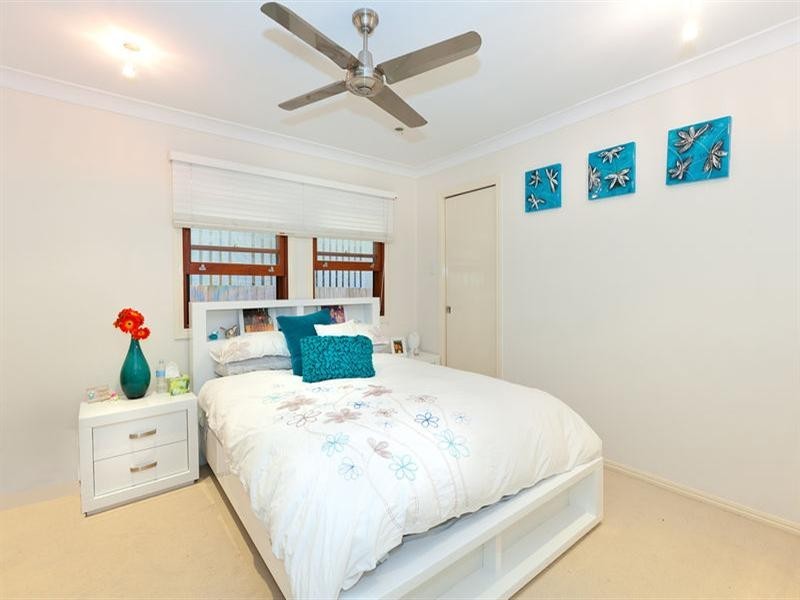 74A Shakespeare Street, Coorparoo QLD 4151