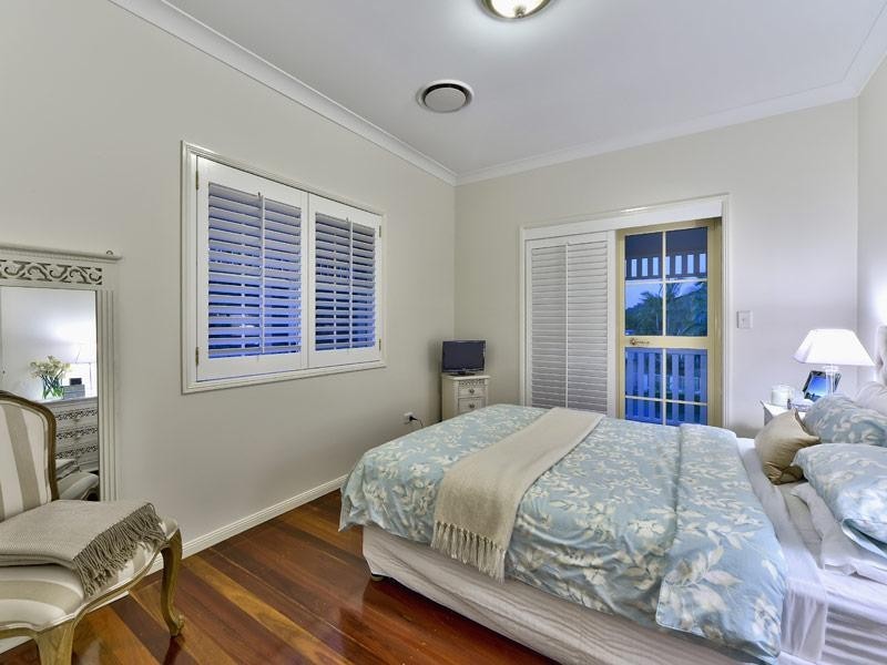 9 Hatherton Crescent, Carindale QLD 4152