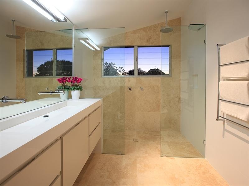 22 Coutts Street, Bulimba QLD 4171