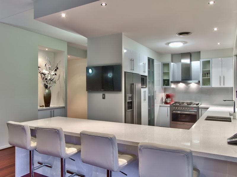 8 Lauren Place, Chandler QLD 4155
