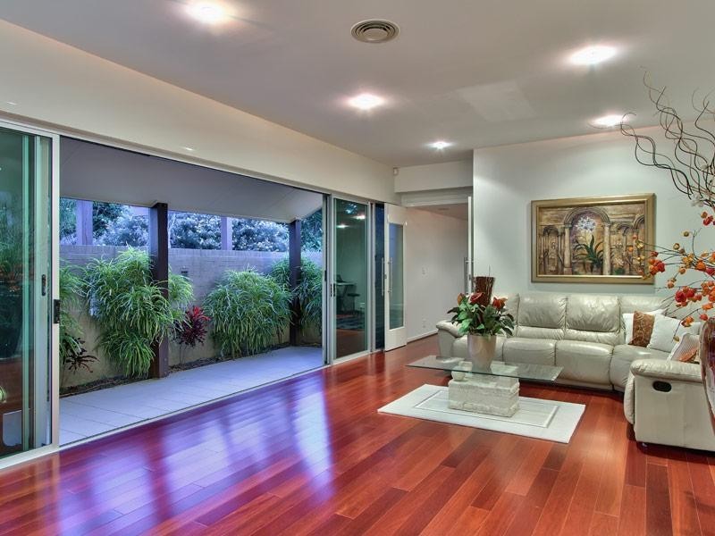 8 Lauren Place, Chandler QLD 4155