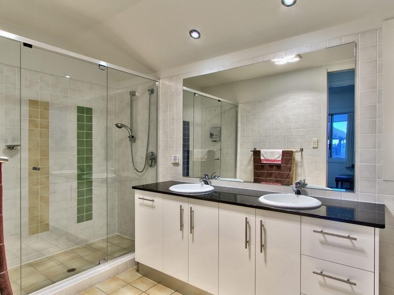 8 Lauren Place, Chandler QLD 4155