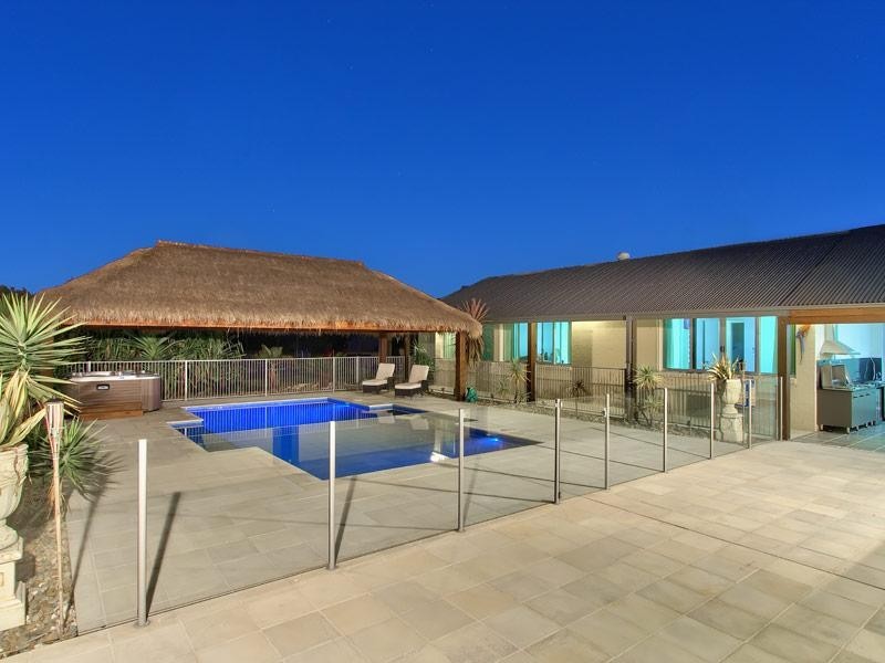 8 Lauren Place, Chandler QLD 4155