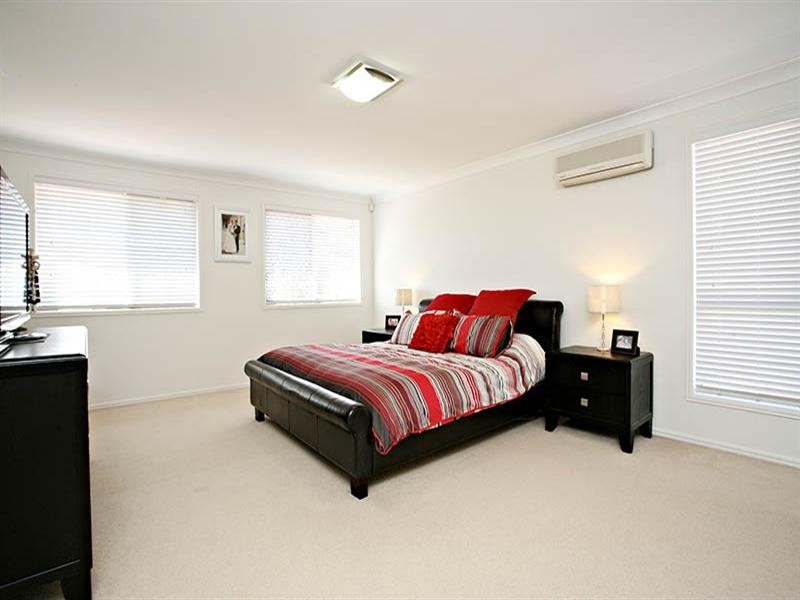 26 Oak Place, Mackenzie QLD 4156