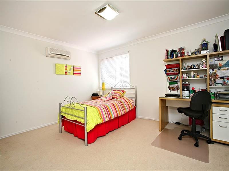 26 Oak Place, Mackenzie QLD 4156