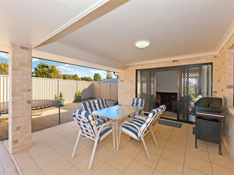 12 Cola Crescent, Wynnum West QLD 4178
