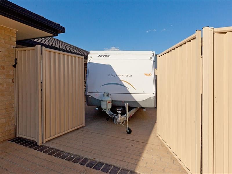 12 Cola Crescent, Wynnum West QLD 4178