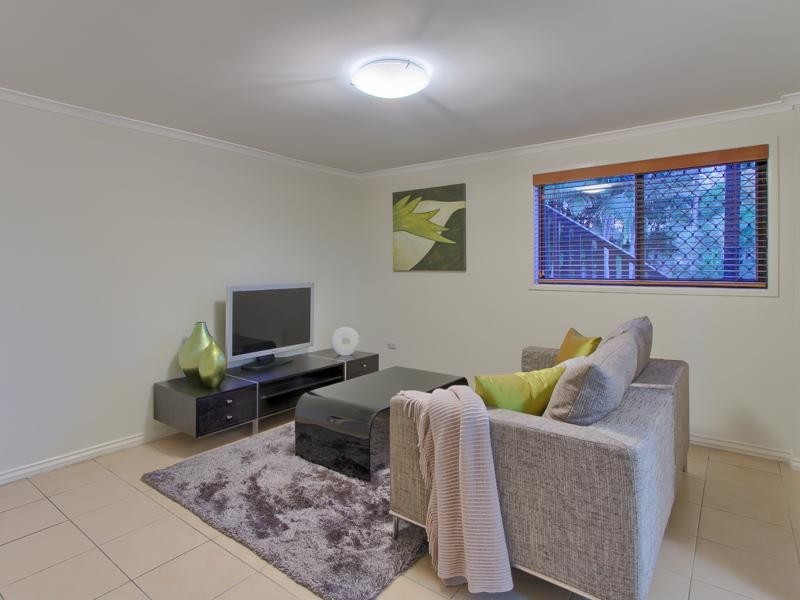 51 Elaroo Street, Morningside QLD 4170