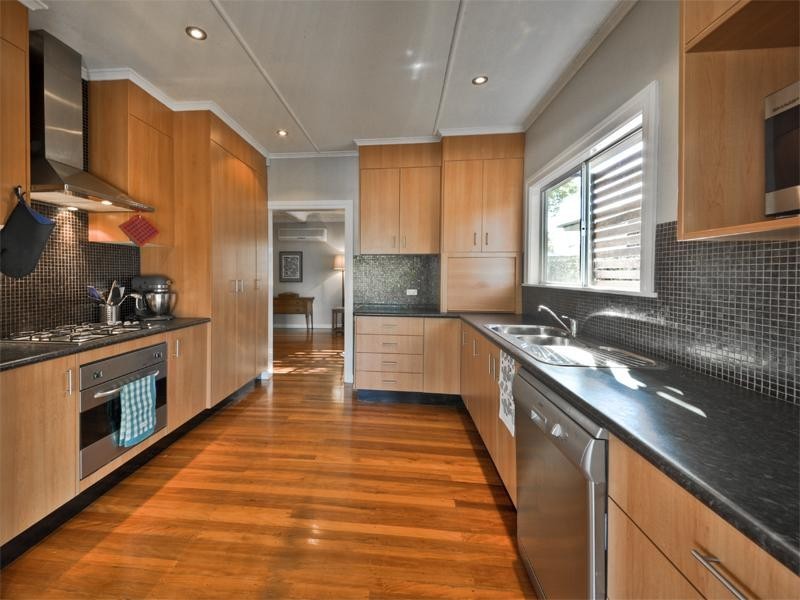 89 Pembroke Street, Carina QLD 4152