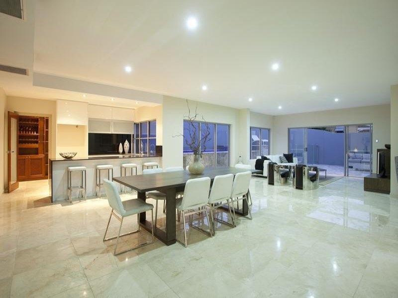 7 Palm Square, Morningside QLD 4170