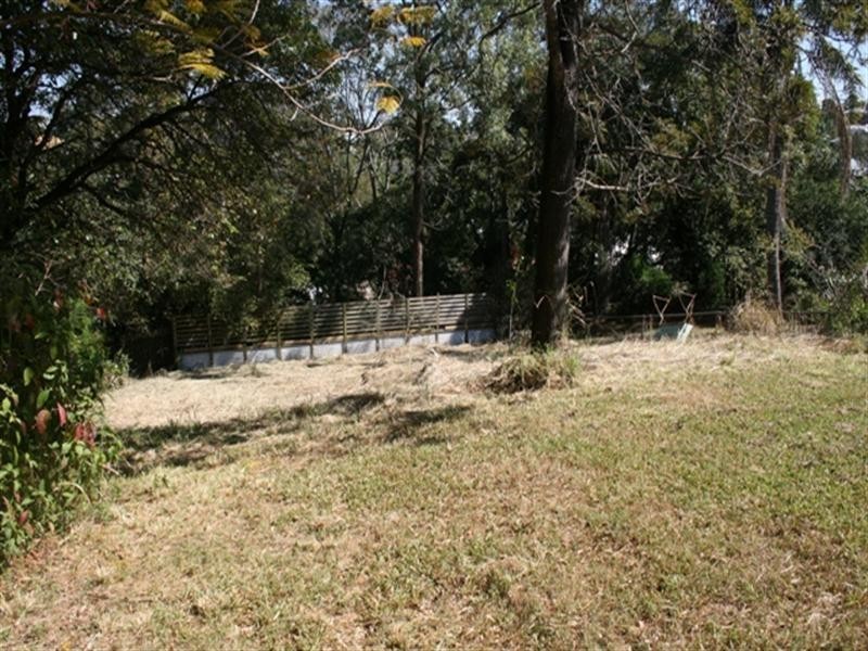 15 Hall Avenue, Norman Park QLD 4170