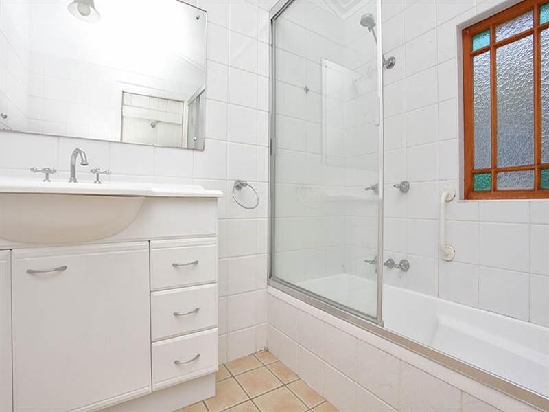 41 Norman Avenue, Norman Park QLD 4170