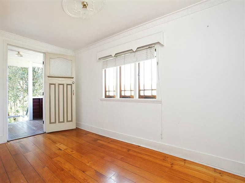 41 Norman Avenue, Norman Park QLD 4170