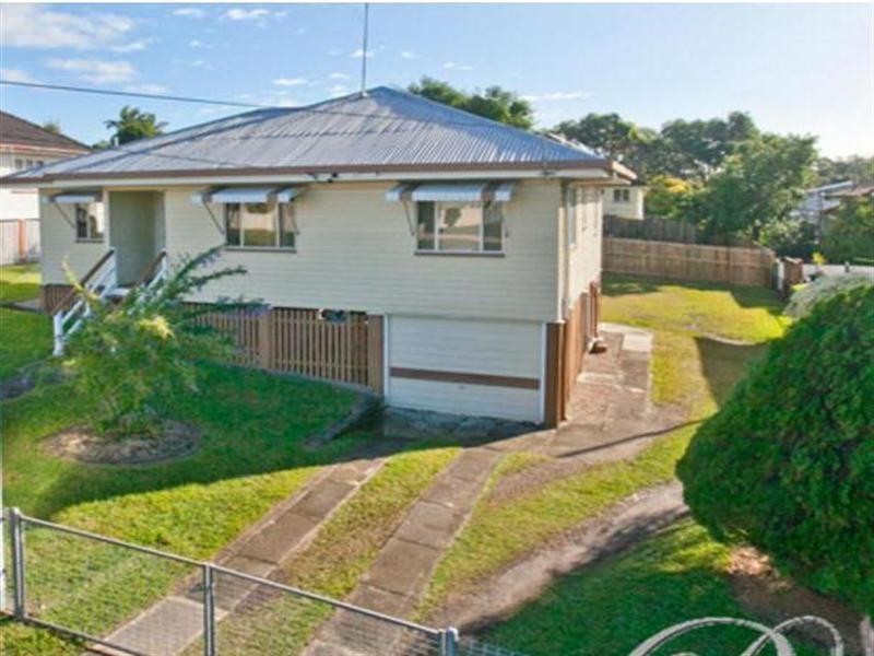 76 Brisbane Avenue, Camp Hill QLD 4152