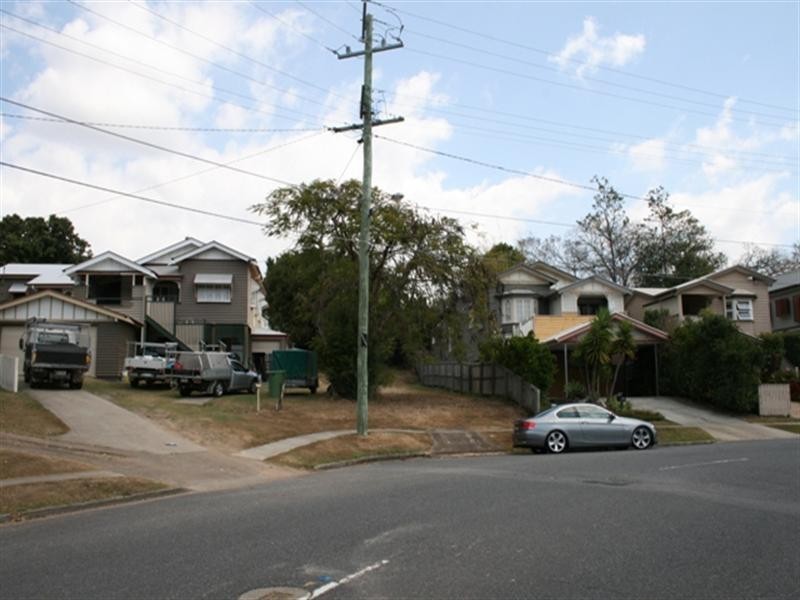 81 Hipwood Street, Norman Park QLD 4170