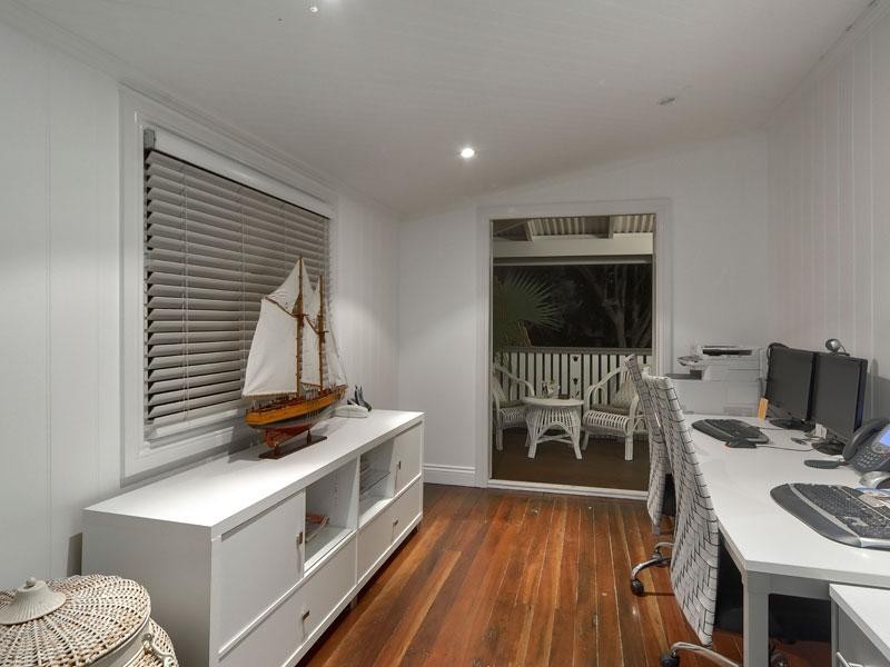 54 Withington Street, East Brisbane QLD 4169