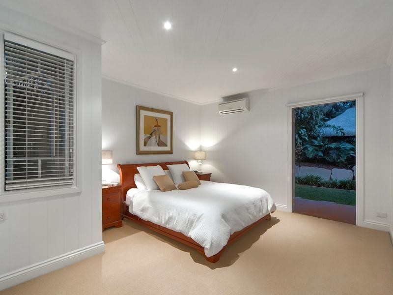 54 Withington Street, East Brisbane QLD 4169