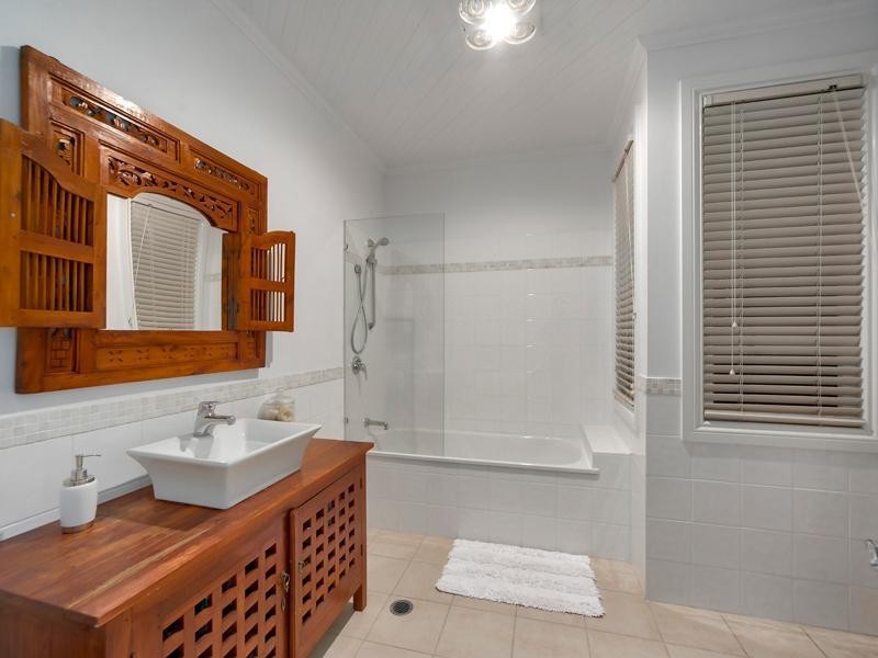 54 Withington Street, East Brisbane QLD 4169