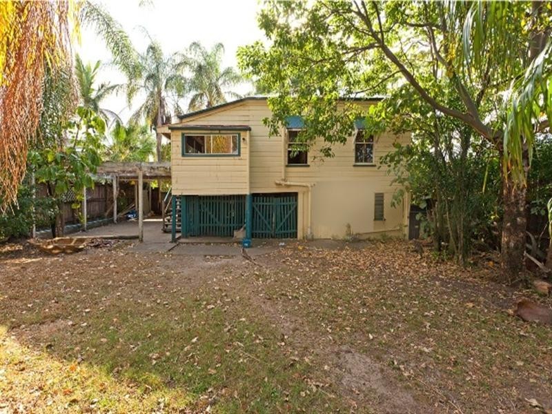 22 Moore Street, Morningside QLD 4170