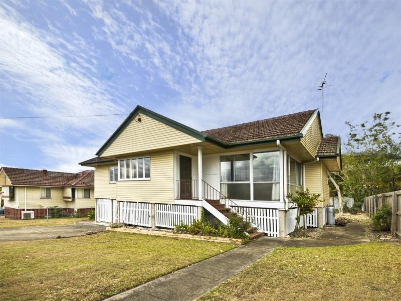 84 Molloy Road, Cannon Hill QLD 4170