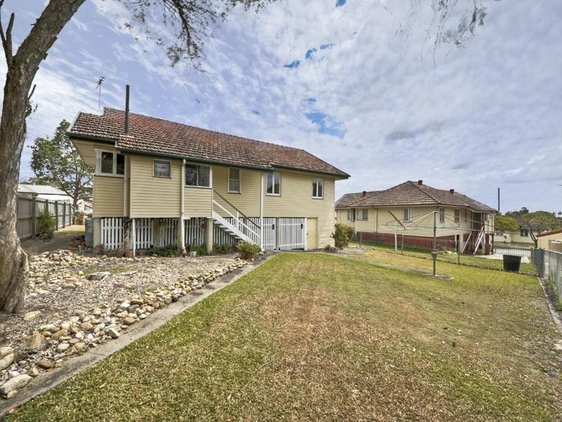 84 Molloy Road, Cannon Hill QLD 4170