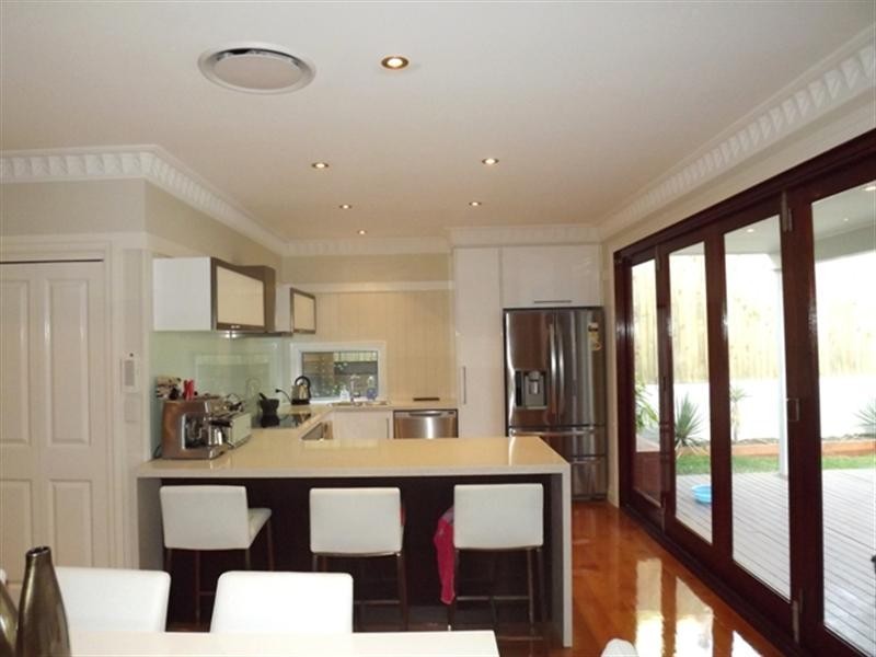 Holland Park QLD 4121