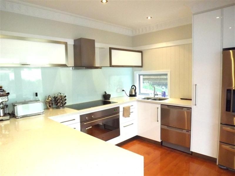 Holland Park QLD 4121