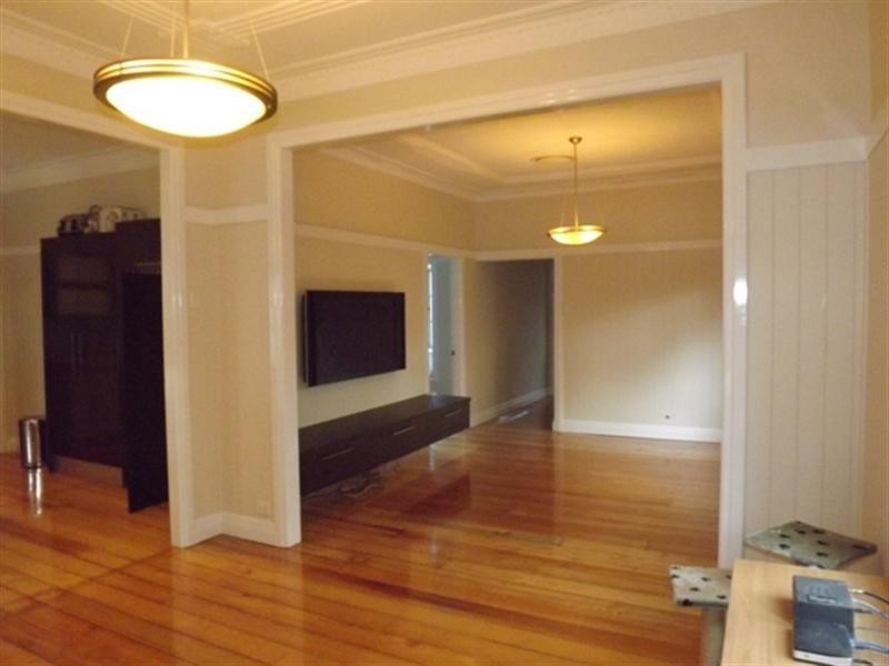 Holland Park QLD 4121