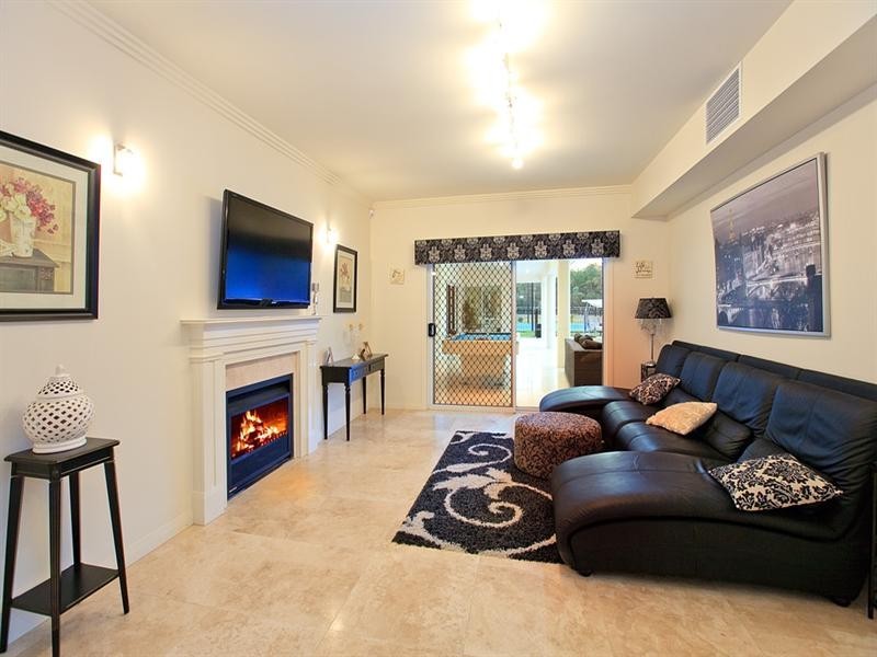 124 London Road, Belmont QLD 4153