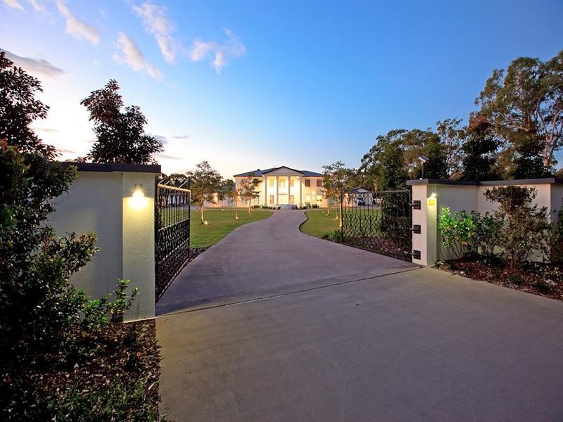 124 London Road, Belmont QLD 4153