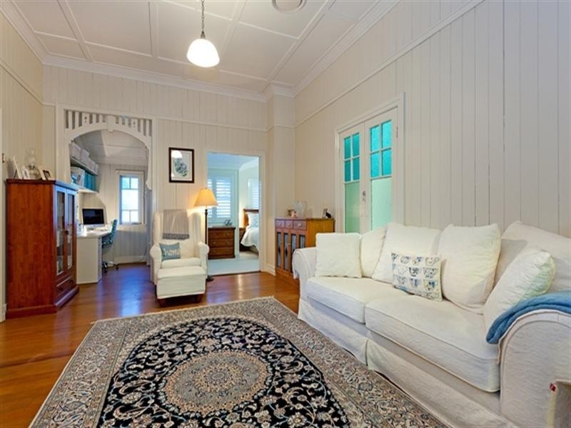 44 Shrapnel Road, Cannon Hill QLD 4170