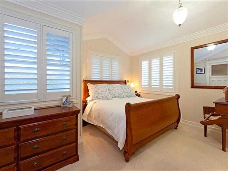 44 Shrapnel Road, Cannon Hill QLD 4170