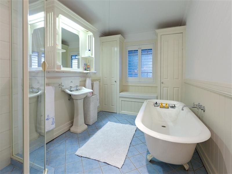 44 Shrapnel Road, Cannon Hill QLD 4170