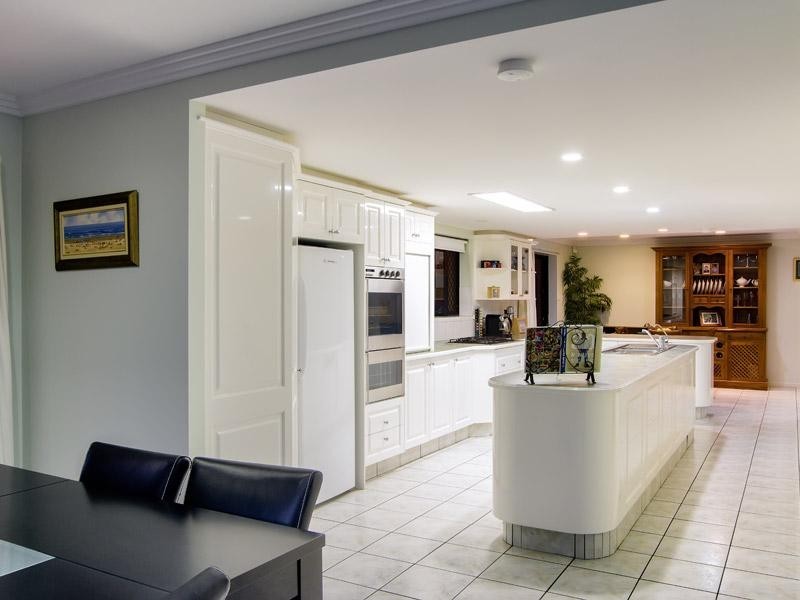 14 Obsidian Street, Camp Hill QLD 4152