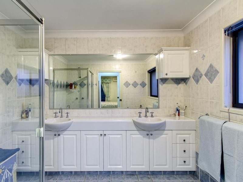 14 Obsidian Street, Camp Hill QLD 4152